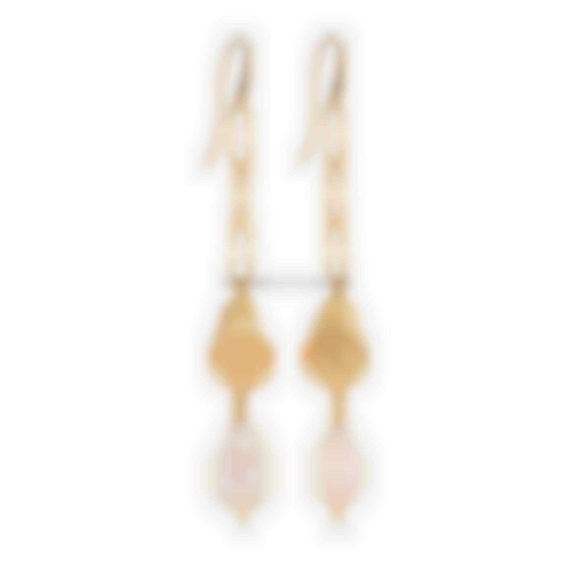 Earrings set with yellow silver and natural fresh water pearls 