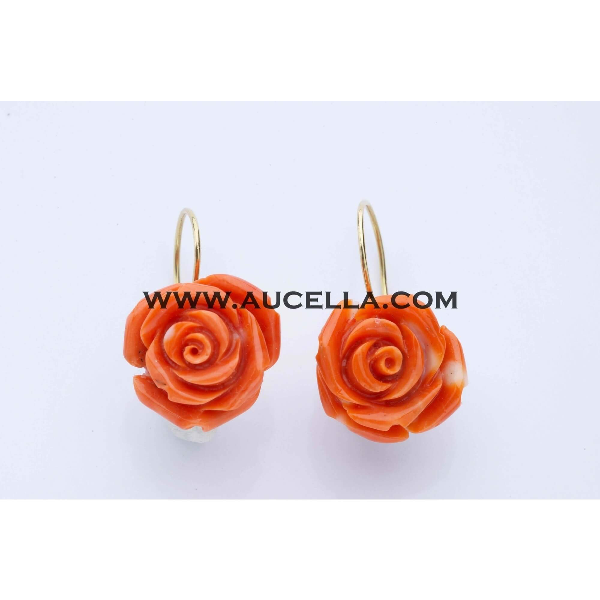 Earrings set in gold with momo coral roses 