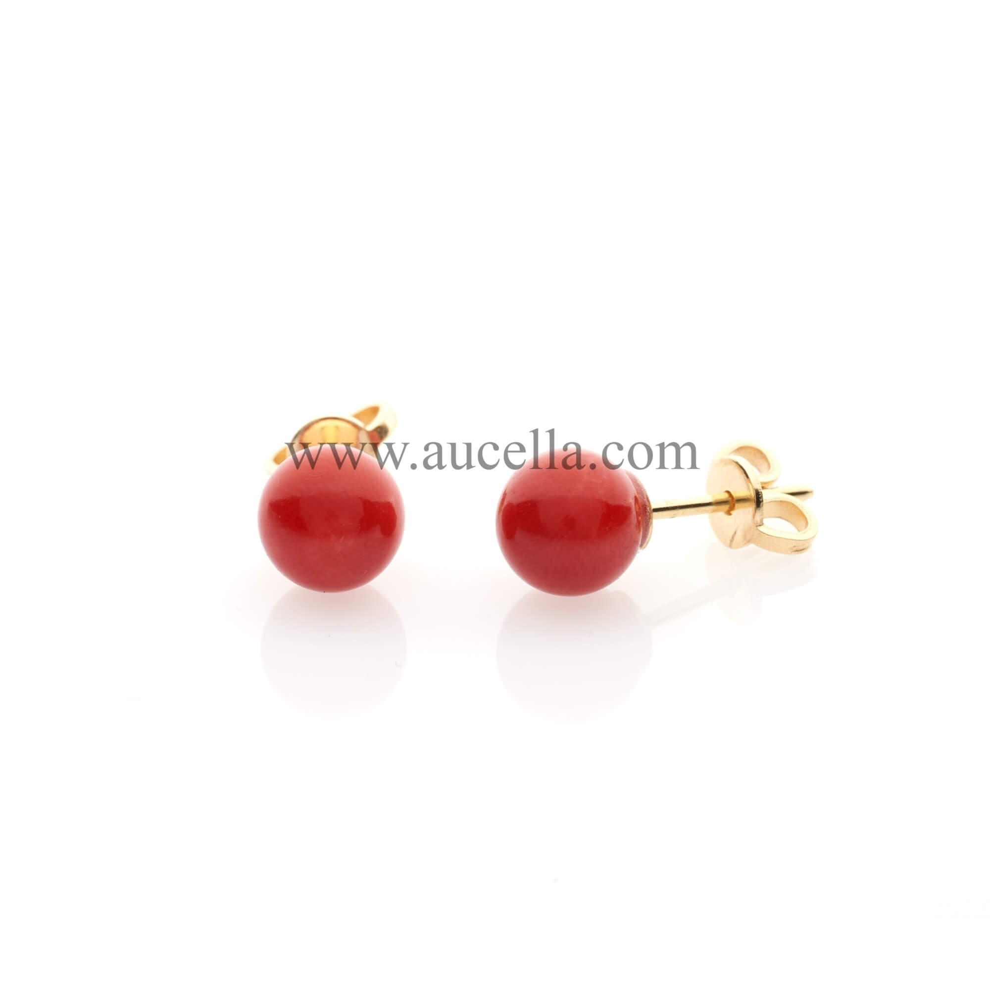 Earrings set in gold with coral beads size 7 mm 