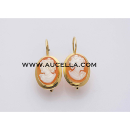 Earrings set in yellow gold with cameos 